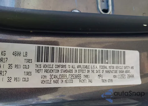 2018 Jeep Compass Latitude 4X4 from USA, damaged, VIN 3C4NJDBB9JT253055